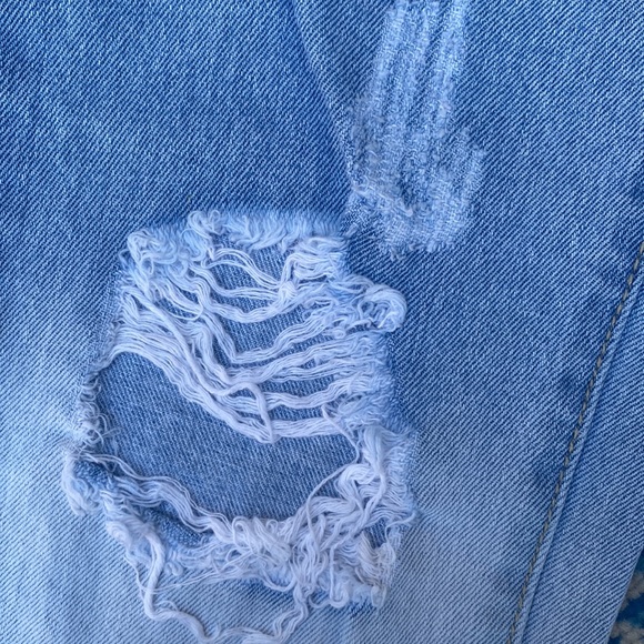 Forever 21 Ombré dentin jeans, frayed ankle design, heavily distressed - Picture 4 of 4